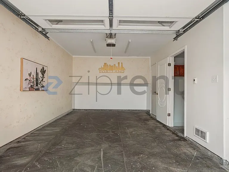 185 E Lincoln St — Photo 8