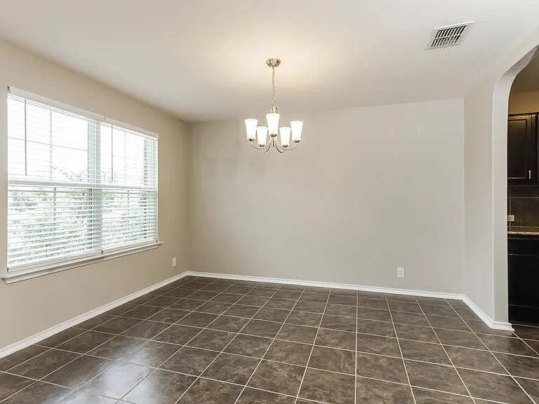 8903 Bowen Br — Photo 6