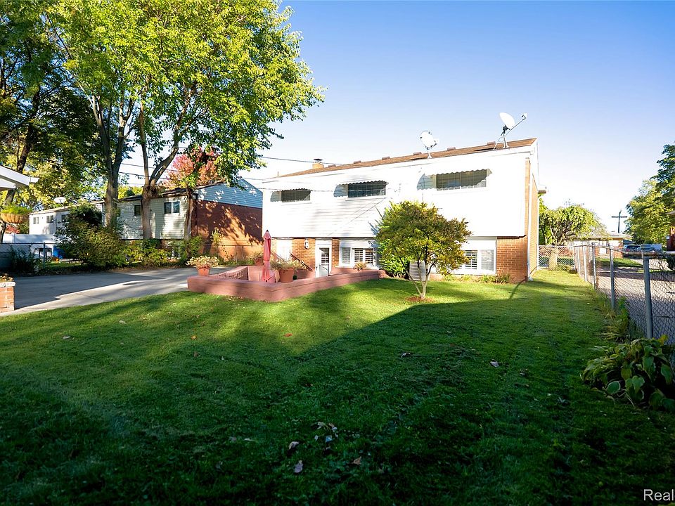 26137 Wagner Ave, photo 30