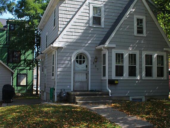 2nd image of 803 Brown St