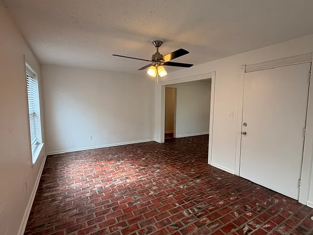 3 bed, 1217 sqft, $1,450 — Photo 3