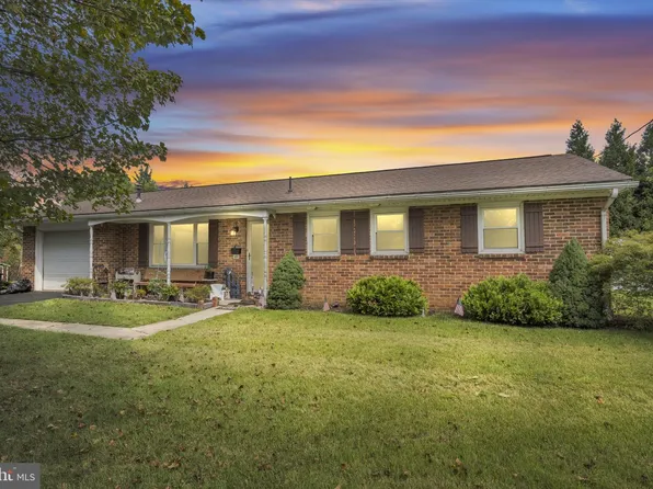 301 Catherine St, Greencastle, PA 17225