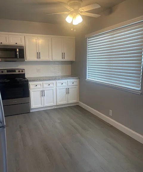 2283 E Shaw Ave #D — Photo 2