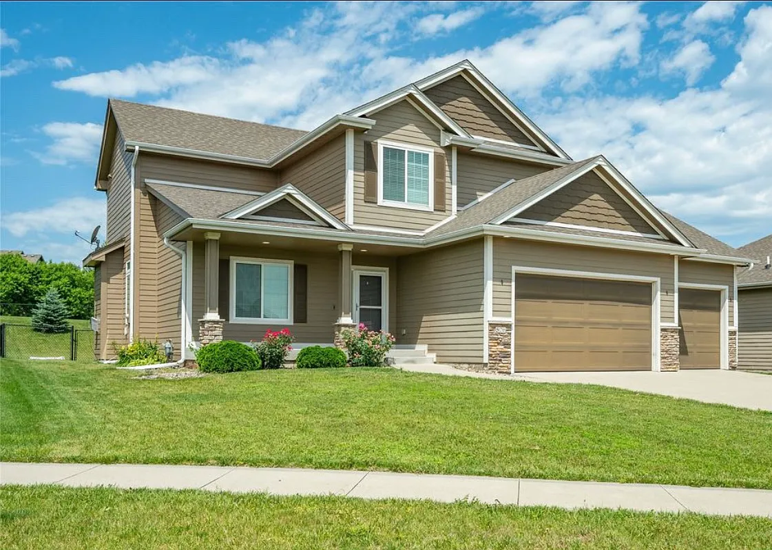 4 bed, 2603 sqft, $3,000 — Photo 3