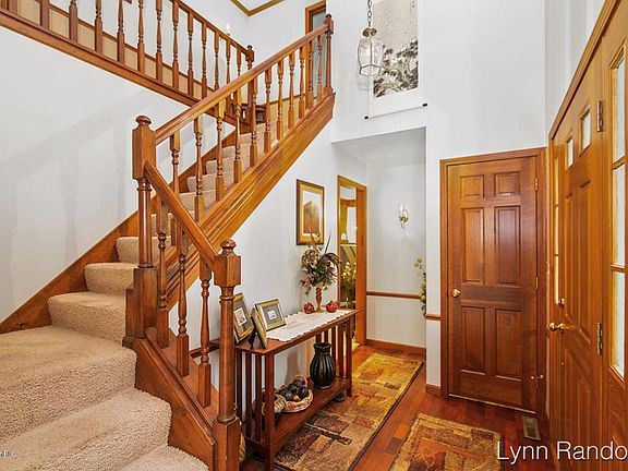 2nd image of 7725 Creekwood Dr SE