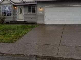 33845 SE Davona Dr, Scappoose, OR 97056