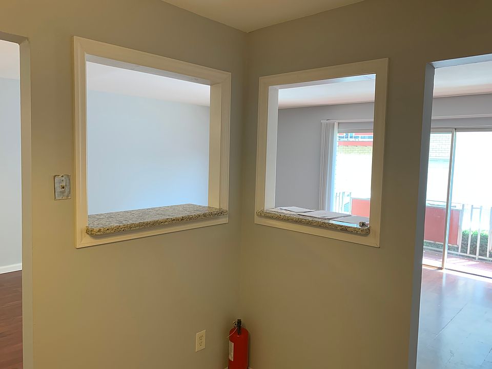 1st image of 292 Hoover Ave APT 5