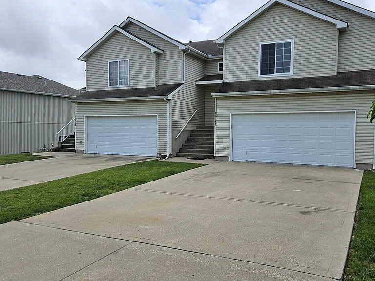 17641 W 111th Pl — Photo 3