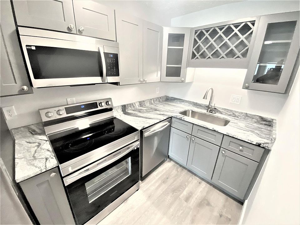 1st image of 4400 1st St N Unit 103