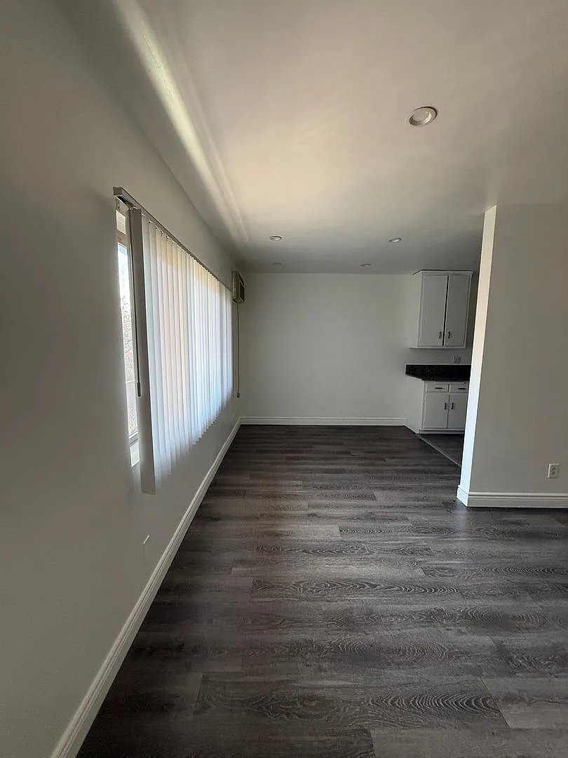 1435 S. Mansfield Ave. (No Maintenance) — Photo 4