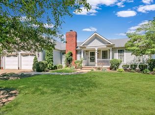 6655 Shannon Ln, Mentor, OH 44060