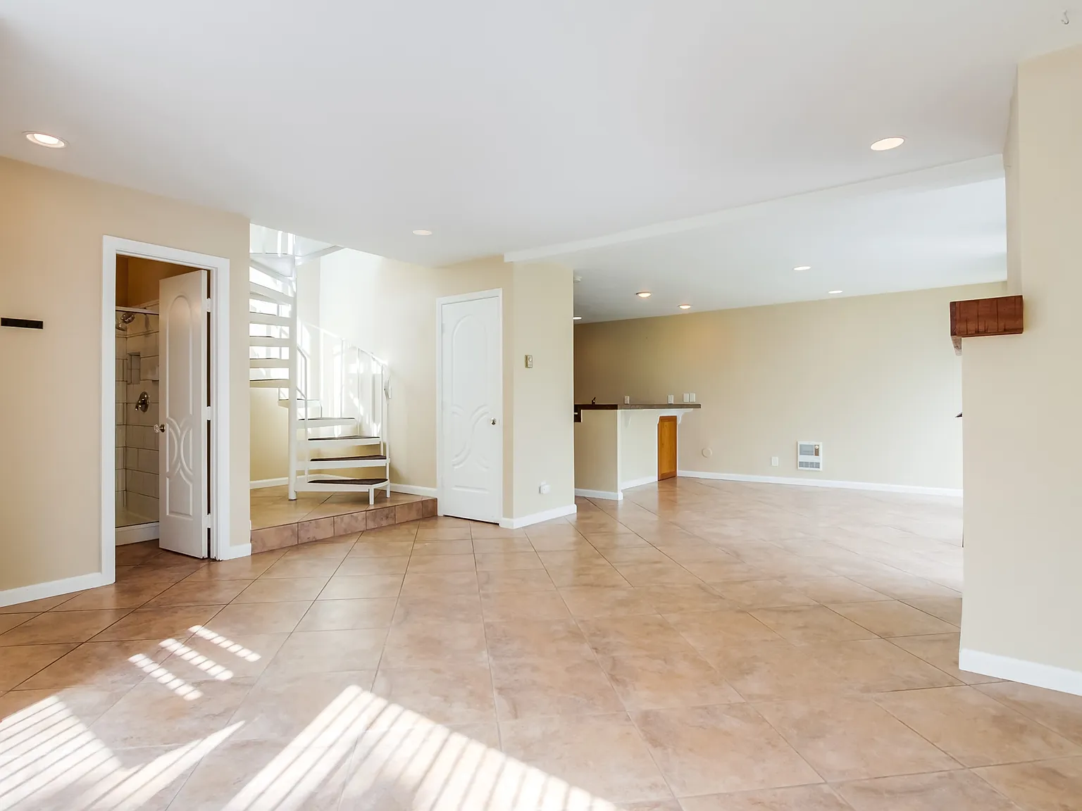 675 South Sierra Avenue - 19 — Photo 3