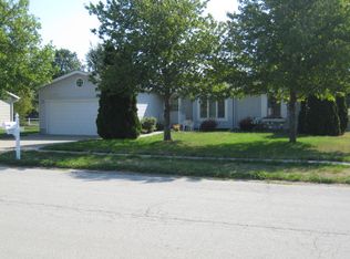 58 Somerset Dr, Clinton, IL 61727