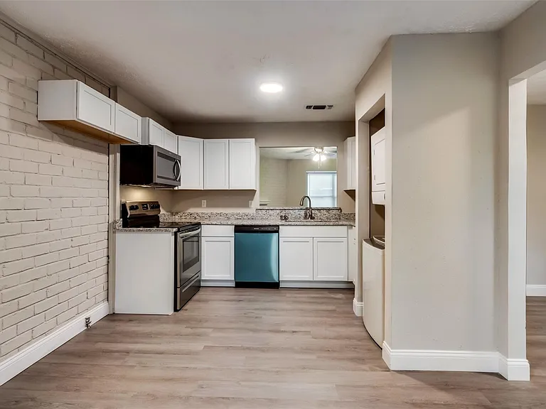 30 W Mountain Creek Dr — Photo 13