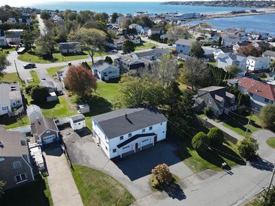 65 Seascape Ave, Middletown, RI, 02842