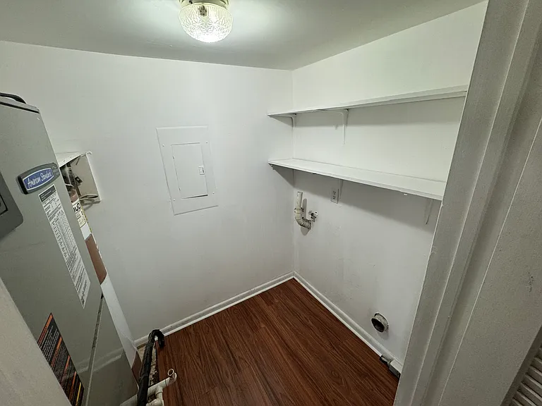1485 Ventura Way — Photo 6