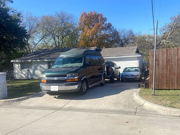 2nd image of 4517 Highland Lake Dr