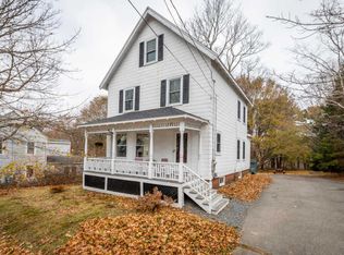 35 Rogers Rd, Kittery, ME 03904