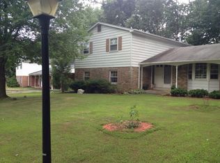 6990 Conservation Dr, Springfield, VA 22153