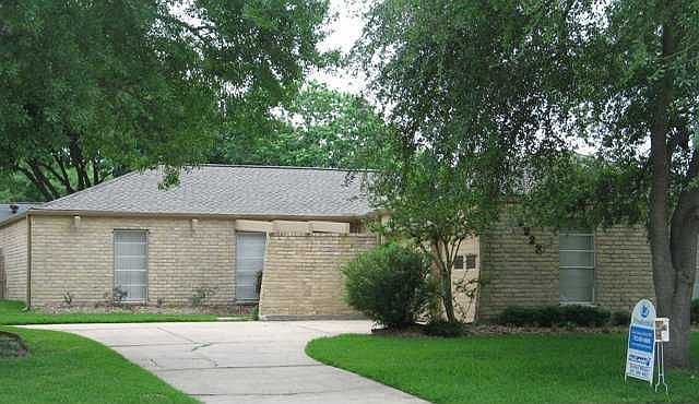1st image of 2223 Holly Knoll St