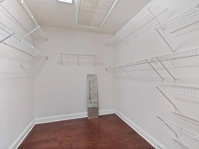 1034 E Paces Ln NE — Photo 21