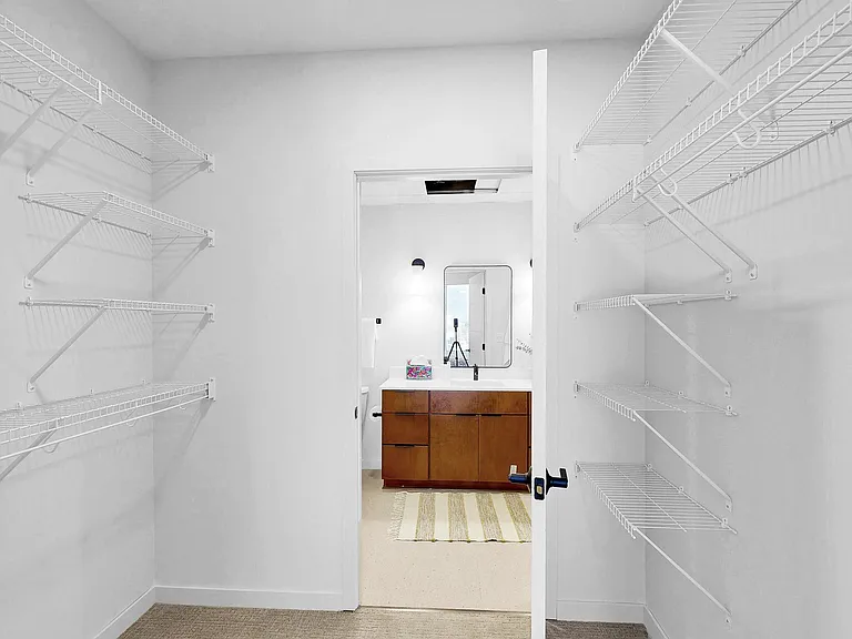 Stella St. Paul — Photo 13