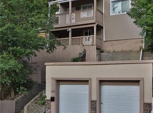 675 Greentree Rd, Pittsburgh, PA 15220