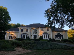 7 Stonewall Rdg, Newtown, CT 06470