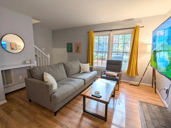 805 Flintwood Ct, Raleigh, NC 27609