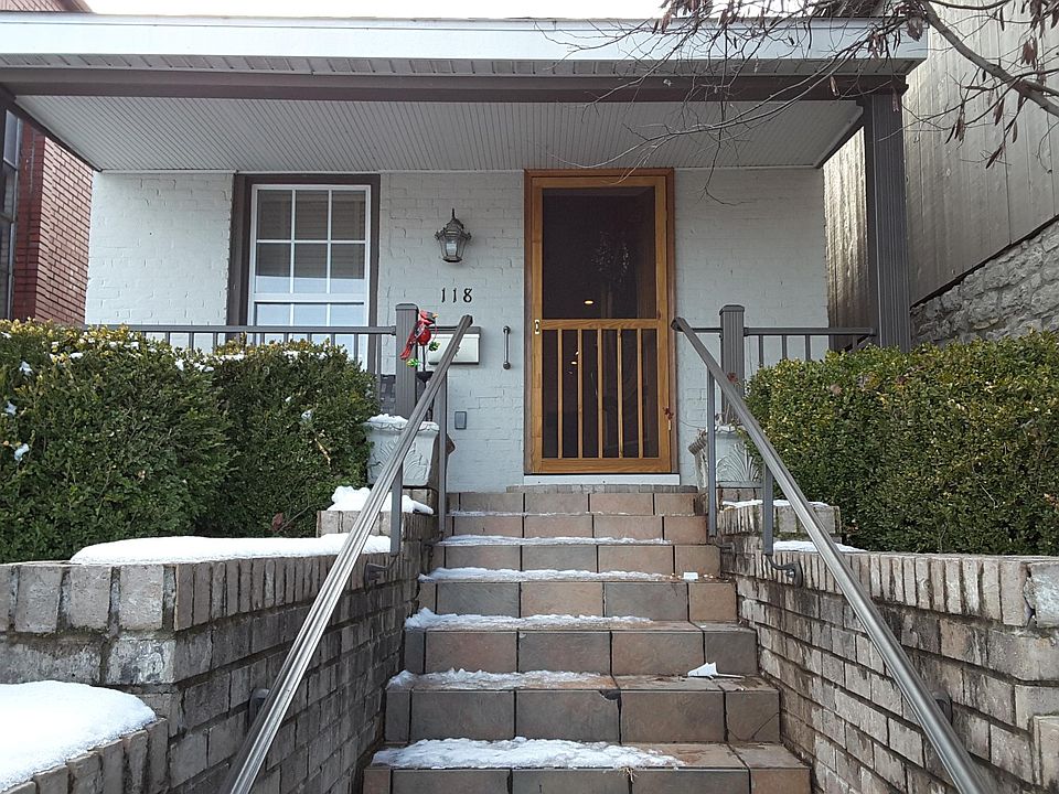 Front porch with view of the river.