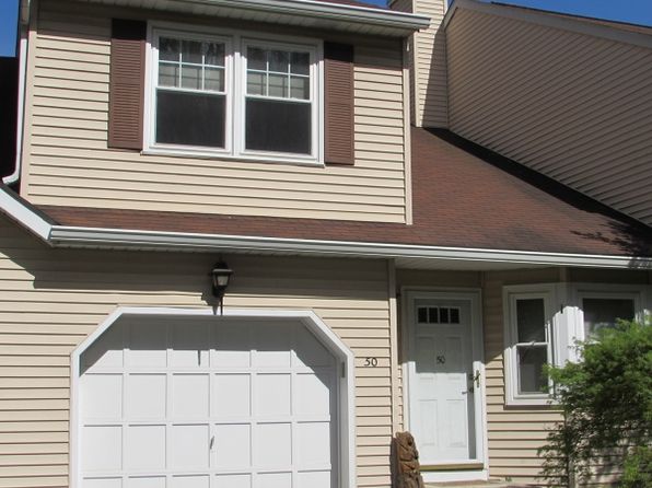 50 Carriage Ln