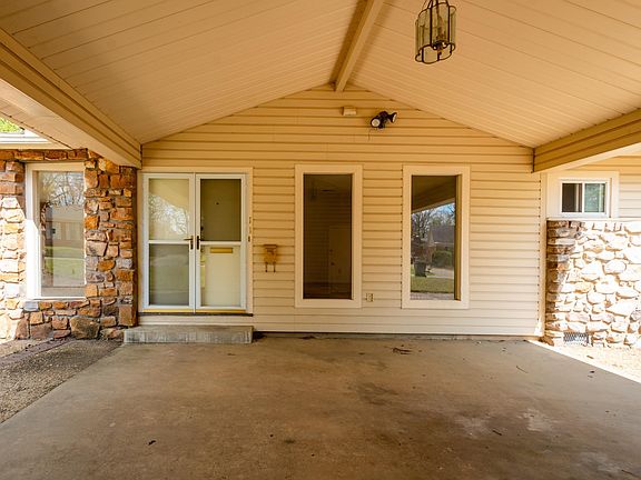 2nd image of 11 Crownpoint Rd