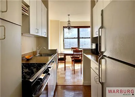 Sold by Warburg | media 2