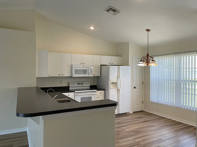 1808 SW 2nd Pl — Photo 10