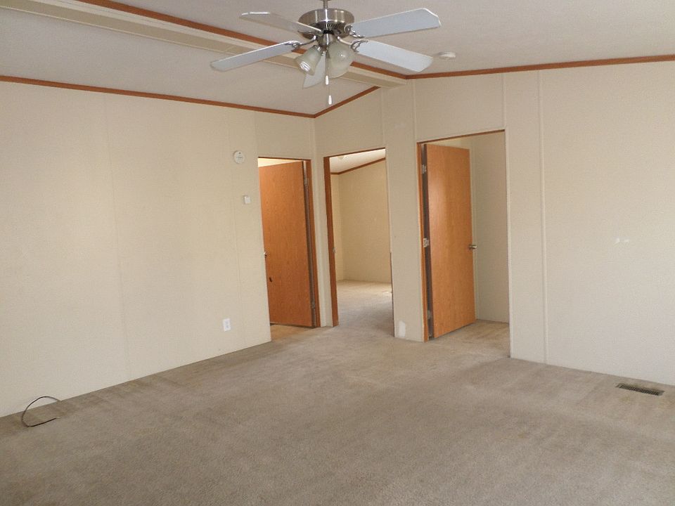 2nd image of 3400 Sagebrush Blvd