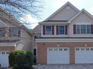 21 Smock Ct, Manalapan, NJ 07726