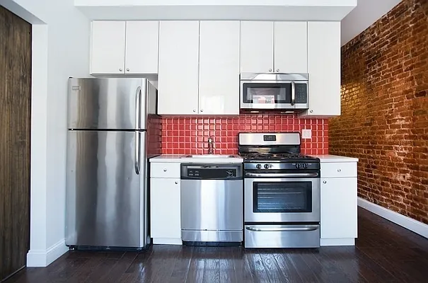 Rented by REAL New York | media 8