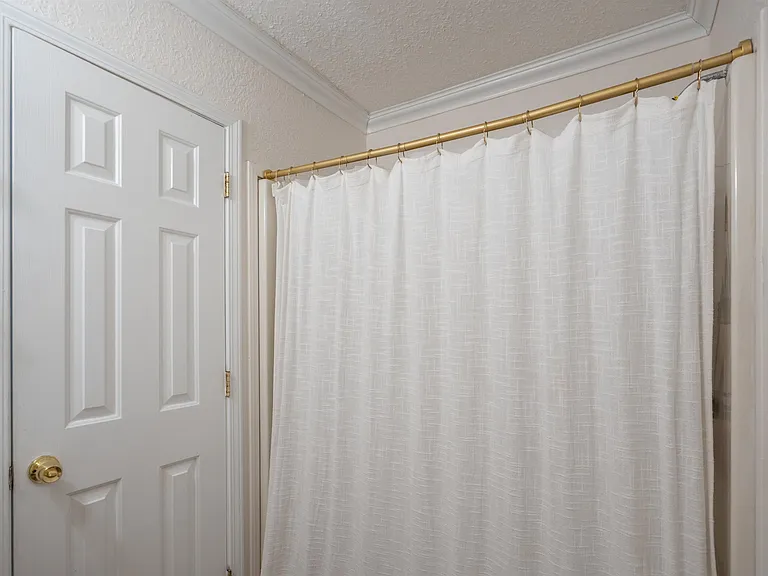 114 Cedar St #4 — Photo 23