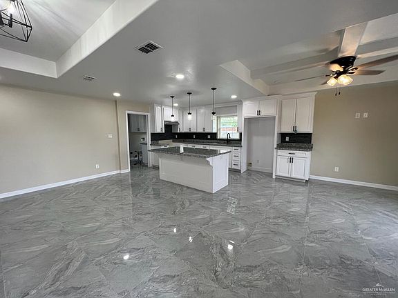 3rd image of 908 Schunior St