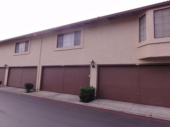 2nd image of 118 Kenbrook Cir