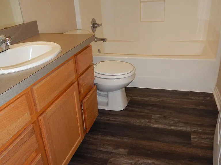 402 N Cleveland Ave — Photo 16