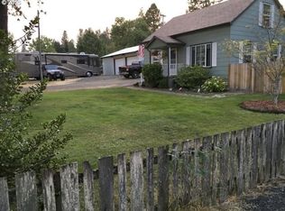 417 W 2nd Ave, Sutherlin, OR 97479