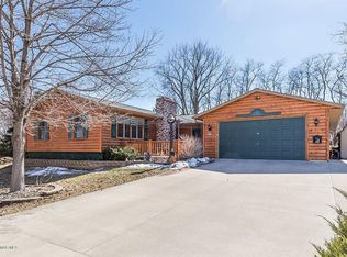 631 Grant Blvd W, Wabasha, MN 55981