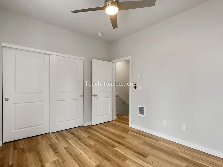 3323 SE 87th Ave — Photo 21
