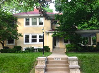 6109 Morningside Dr, Kansas City, MO 64113