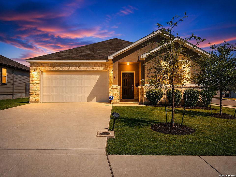 1st image of 424 Bella Rosa Way