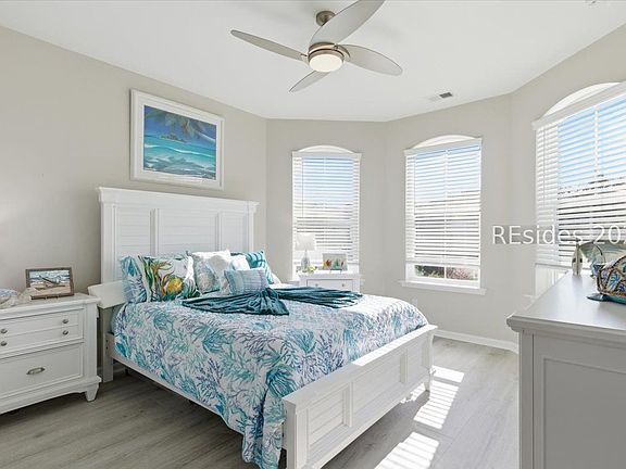 4th image of 2047 Shoreside Dr