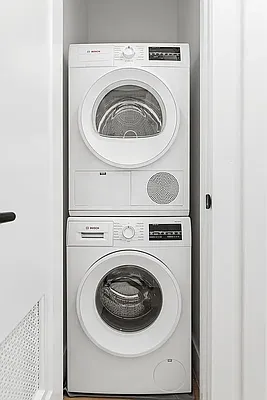 Laundry, photo 1