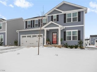 214 Leather Leaf Dr, Elyria, OH 44035