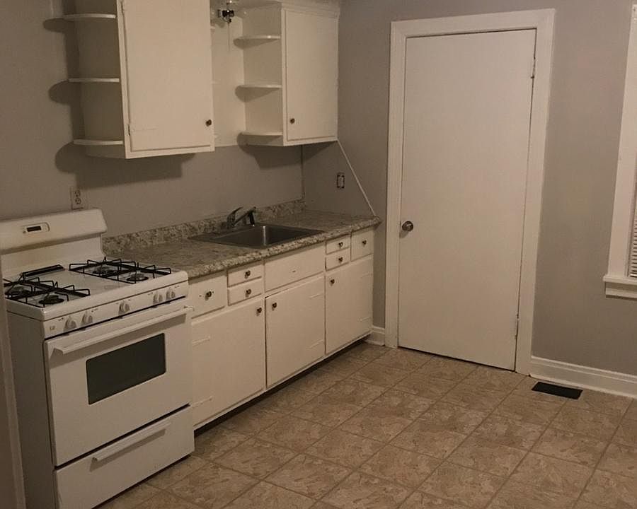 2nd image of 1329 Thornberry Ave
